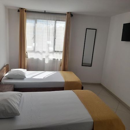 Hotel La Rueda Sr Barbosa  Ngoại thất bức ảnh